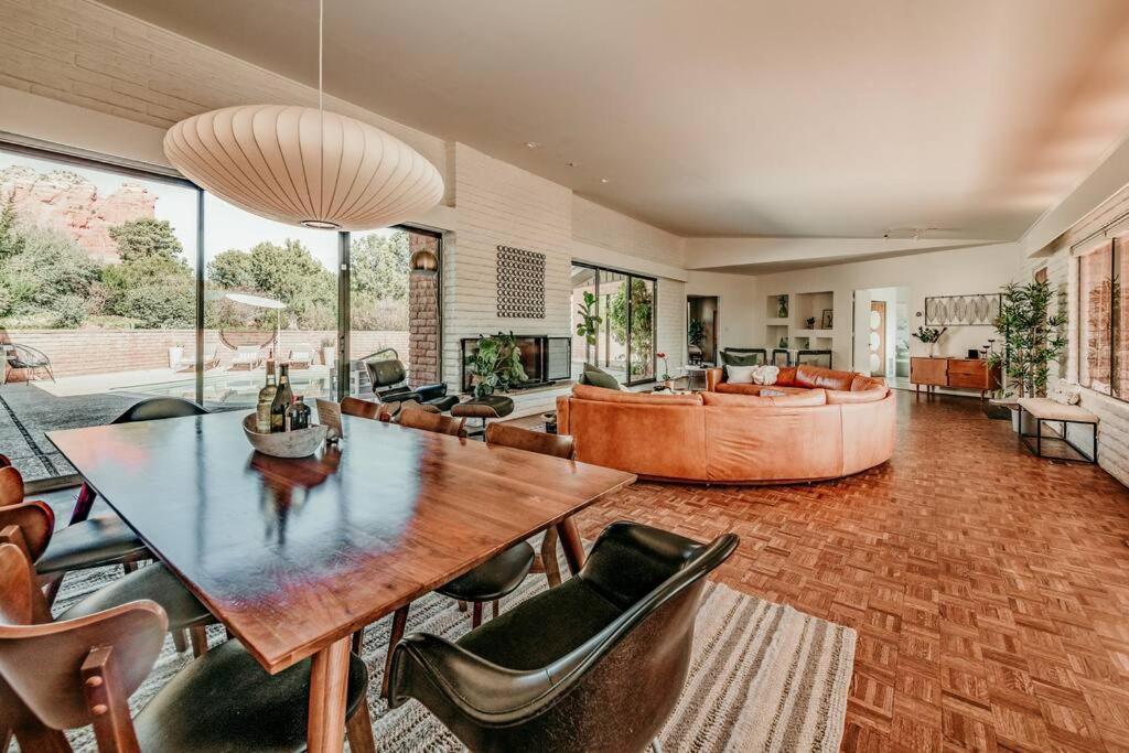 Jacuzzi, Walk To Trails, Stunning Views, Mid-century Modern,pool *