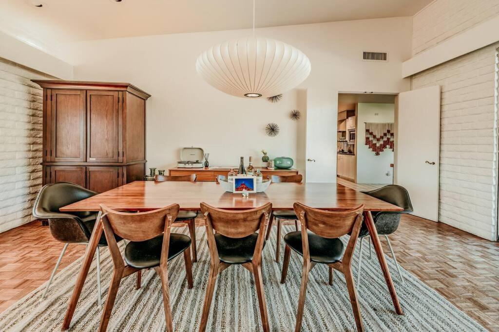 Jacuzzi, Walk To Trails, Stunning Views, Mid-century Modern,pool *