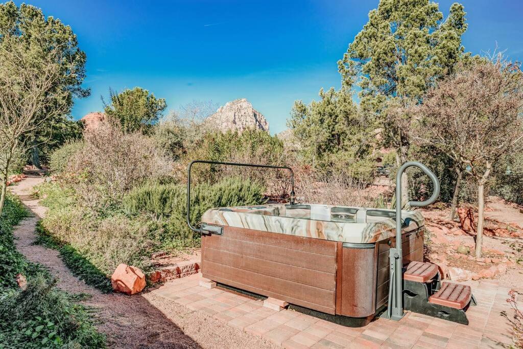 Jacuzzi, Walk To Trails, Stunning Views, Mid-century Modern,pool
