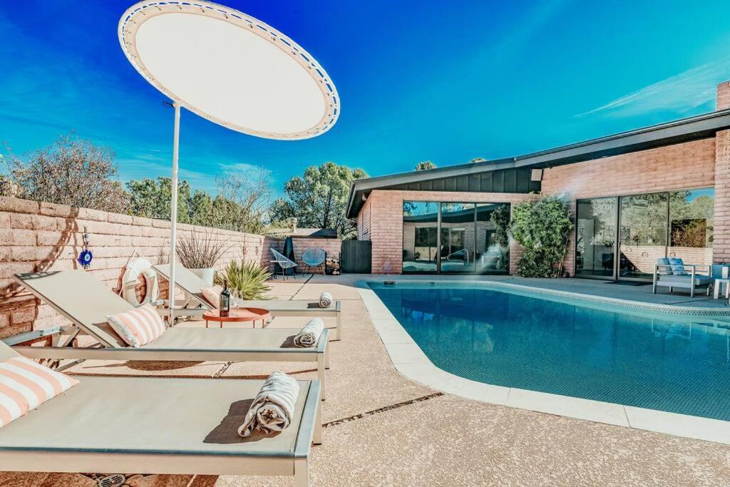 Jacuzzi, Walk To Trails, Stunning Views, Mid-century Modern,pool *